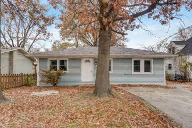 Main picture of 2659 E Pacific St