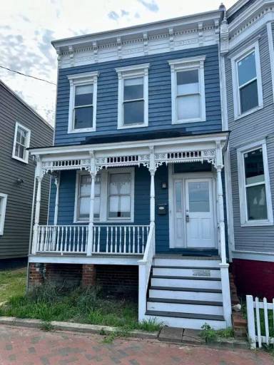 Main picture of 617 St Peter St