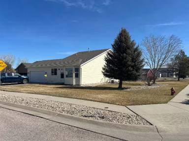 Main picture of 4012 Grapevine Ln