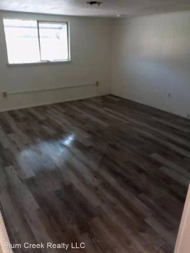 Main picture of 619 E 1st Ave