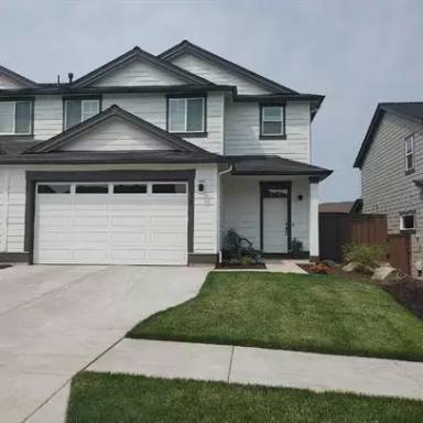 Main picture of 2394 NE Victor Pl