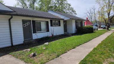 Main picture of 440 W Wenger Rd
