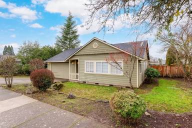 Main picture of 951 Mill St