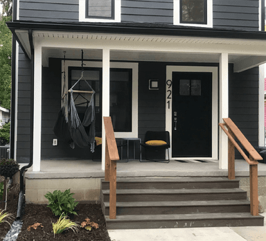 Main picture of 921 Woodlawn Ave