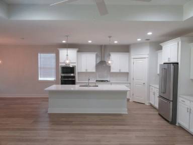 Main picture of 450 Foxtail Way