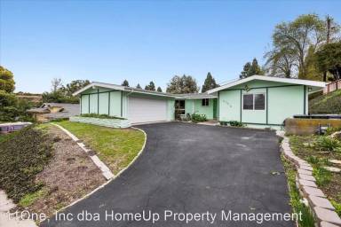 Main picture of 27010 Shorewood Rd