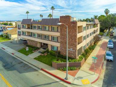 Main picture of 1120 W Alhambra Rd