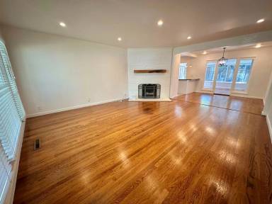 Main picture of 1740 Kentucky St