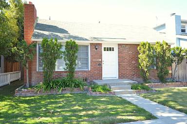 Main picture of 329 Lakeview Ave