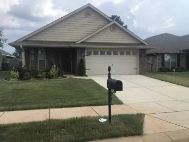 Main picture of 170 Harold Murphy Dr