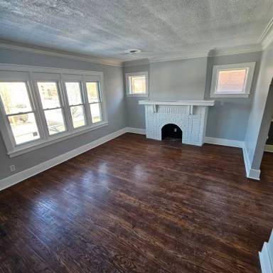 Main picture of 2927 Cortland St