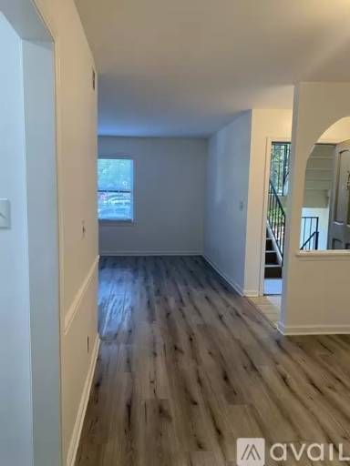 Main picture of 96 Rosaire Pl NW