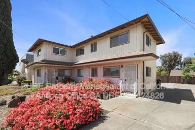 Main picture of 908 Minaker Dr