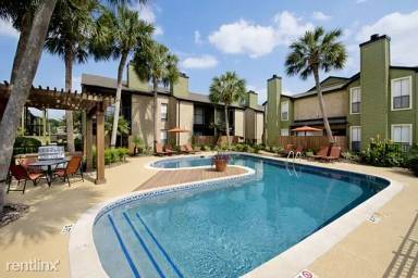 Main picture of Oaks of Westchase
