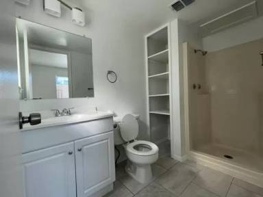 Main picture of 2800 W 4th St