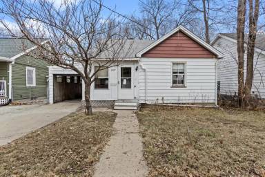 Main picture of 1917 W Butler St