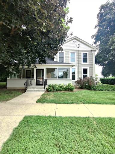 Main picture of 120 / 220 S Main St, Sandwich - 2