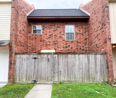 Main picture of 900 Provost St