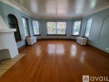 Main picture of 6428 N Mozart St