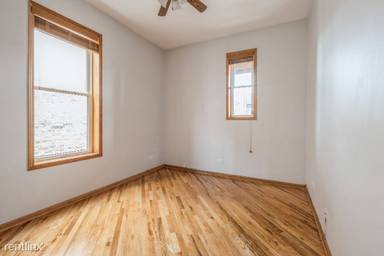 Main picture of 4839 S Forrestville Ave