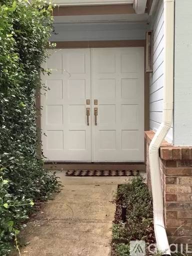 Main picture of 8155 Loch Lomond Ln