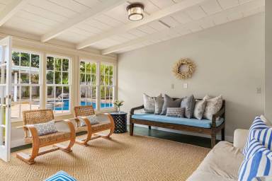 Main picture of 4515 Aukai Ave