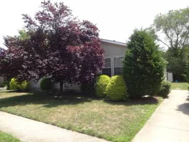 Main picture of 14 Davis Ct