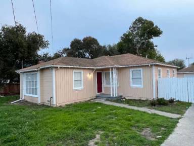 Main picture of 42387 Osgood Rd