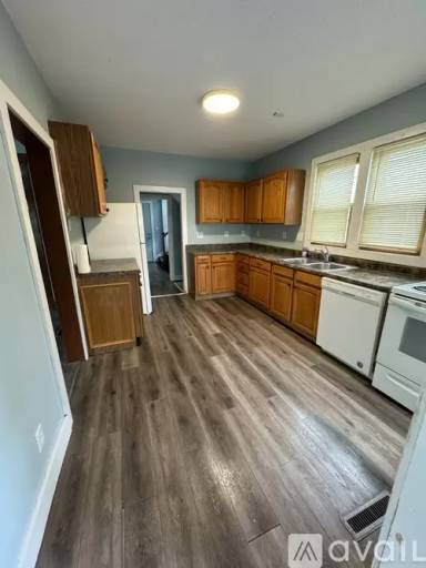 Main picture of 264 12th St NW
