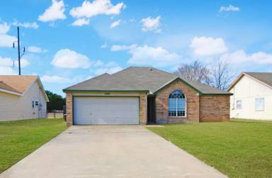 Main picture of 1502 Cedar Ln