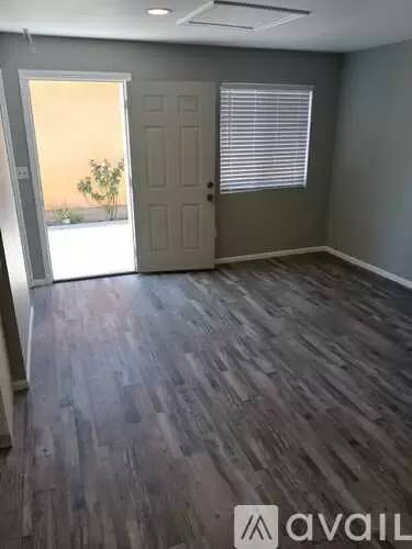 Main picture of 765 E Franklin Ave