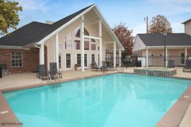 Main picture of 1301 Williamsburg Dr