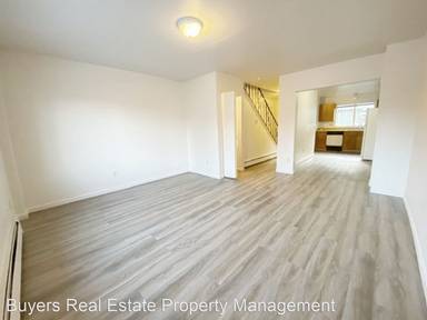 Main picture of 8042 Peck Ave