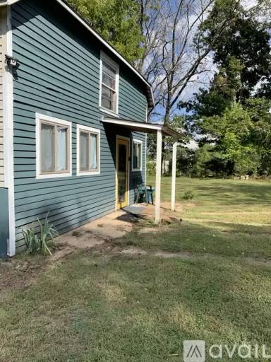 Main picture of 910 Grace Ave