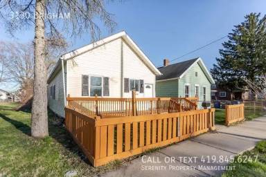Main picture of 3130 Brigham St