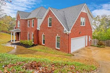 Main picture of 102 Shadowridge Dr