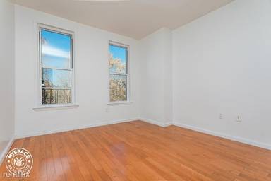 Main picture of 30 Driggs Ave