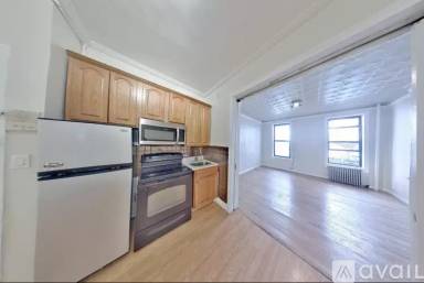 Main picture of 607 East 11th St