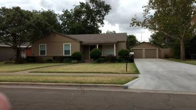 Main picture of 3007 32nd St