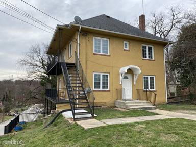 Main picture of 1528 S Rolling Rd
