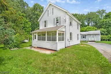 Main picture of 16 Gordon Rd