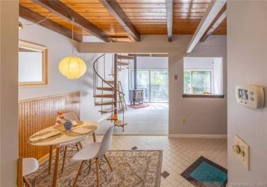 Main picture of 15B Country Squire Dr