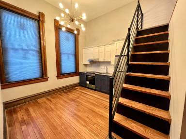 Main picture of 317 1/2 N Pearl St
