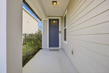 Main picture of 321 Beale Ave