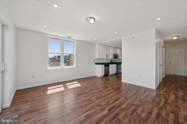 Main picture of 5027 Spruce St