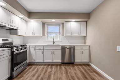 Main picture of 305 N Elizabeth St