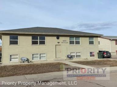 Main picture of 600 Vivian St