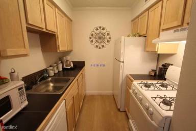 Main picture of Old Castle Hill Condo