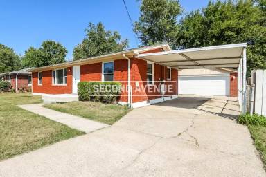 Main picture of 7215 Earl Dr