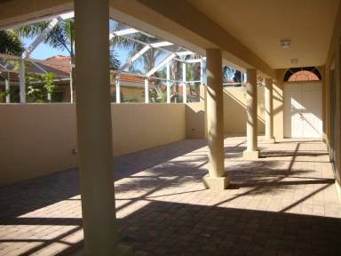 Main picture of 13942 Bently Cir